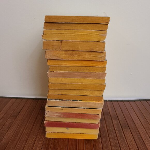 19 Vintage Classic  Sci Fi Paperback Novels - Picture 5 of 7